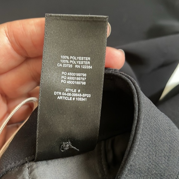 Aritzia Wilfred Project Multi Pocket Crepe Cargo Pants Black Women Size 2 - Picture 7 of 8